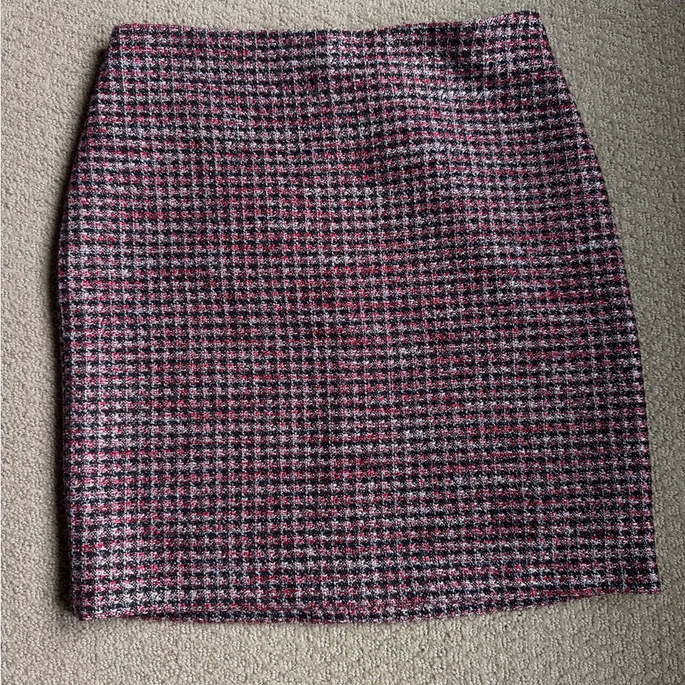 White House Black Market Red, Black and Silver Mini Skirt